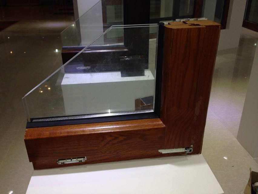 烏蘭察布斷橋鋁無(wú)縫焊接門(mén)窗